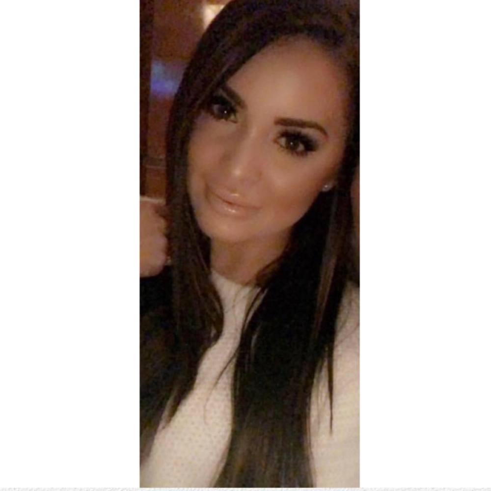 Meet your Posher, Halye